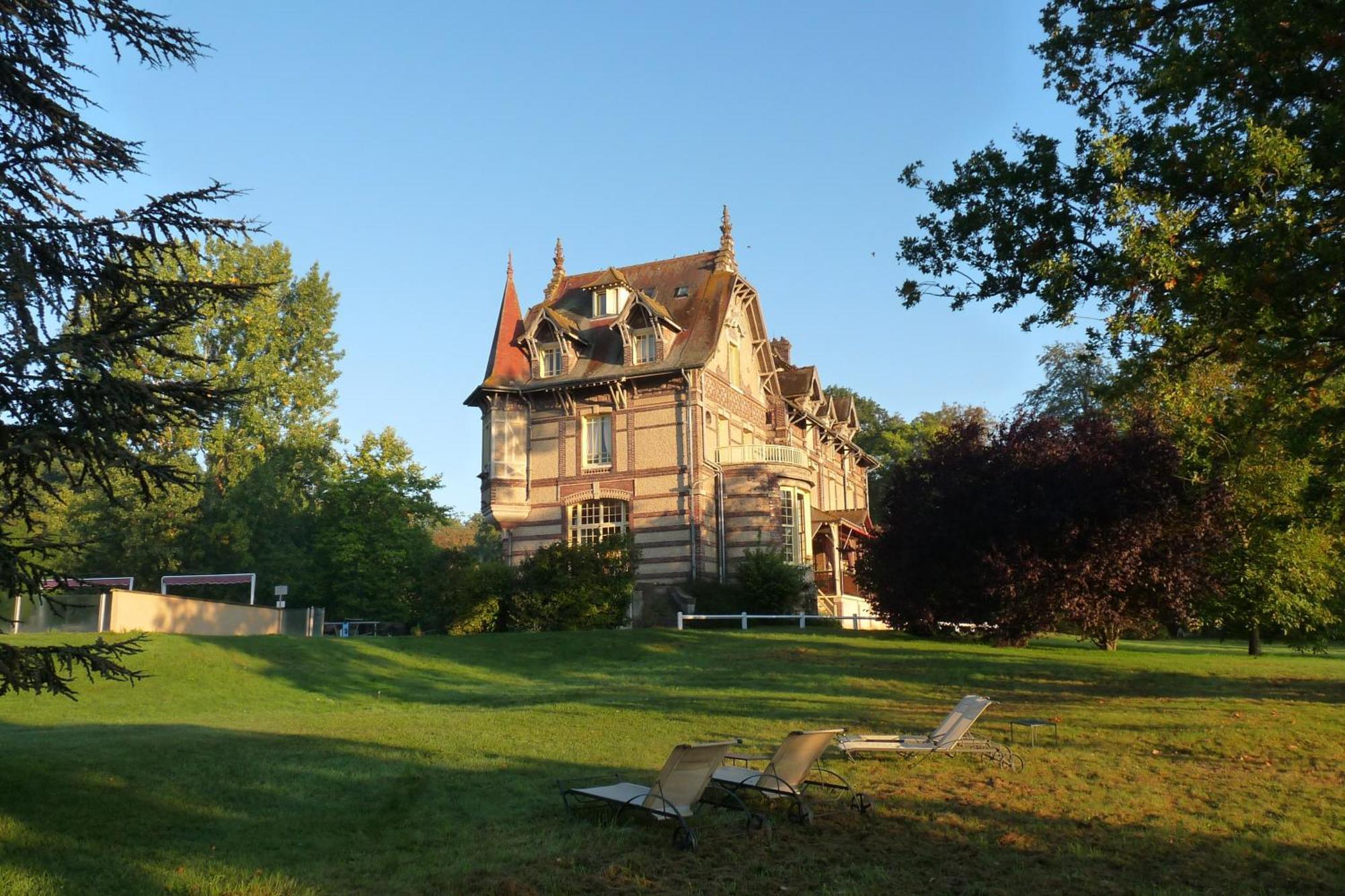 Chateau De La Rapee Hotel Restaurant Bazincourt-sur-Epte Exterior photo
